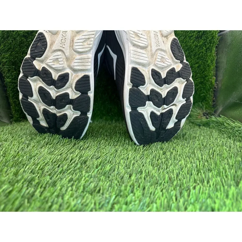 Hoka One One hoka one